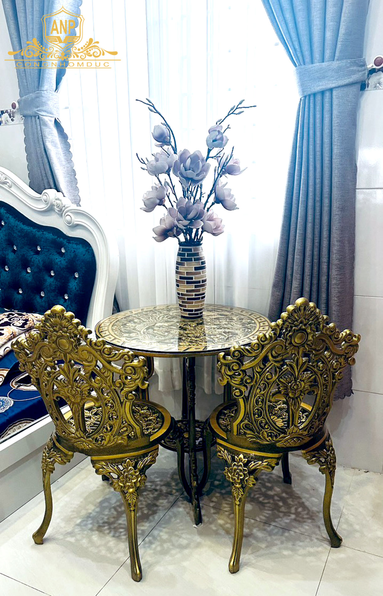 b&agrave;n ghế nh&ocirc;m đ&uacute;c