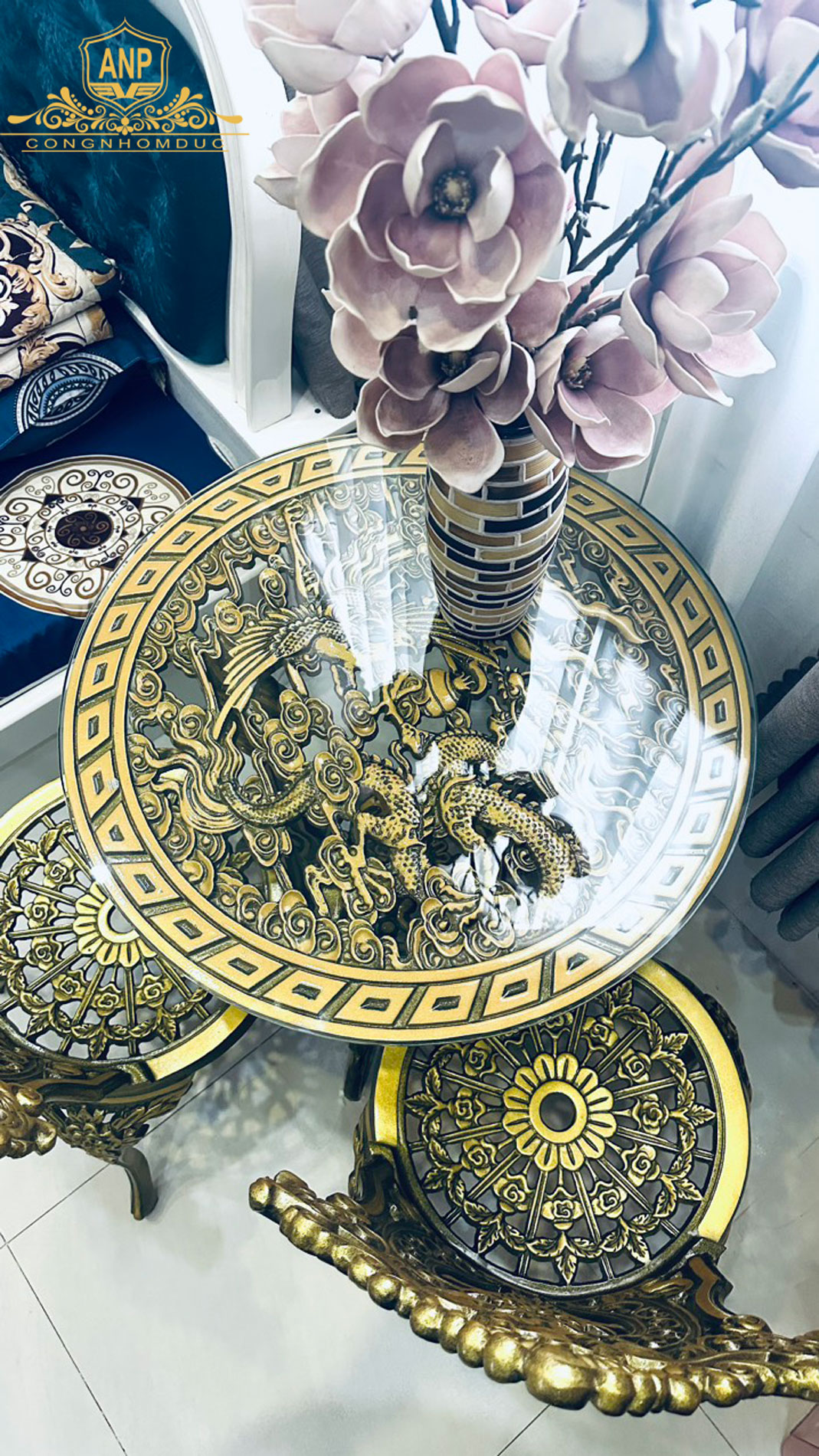 b&agrave;n ghế nh&ocirc;m đ&uacute;c