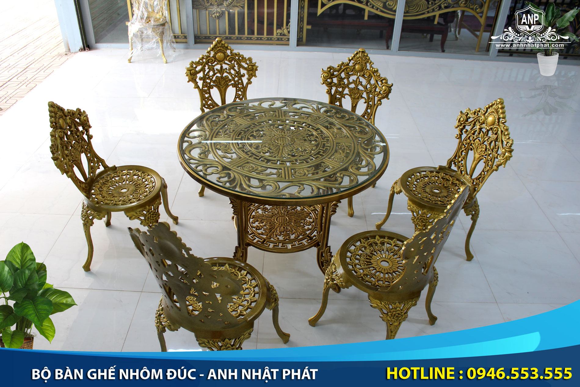 b&agrave;n ghế nh&ocirc;m đ&uacute;c
