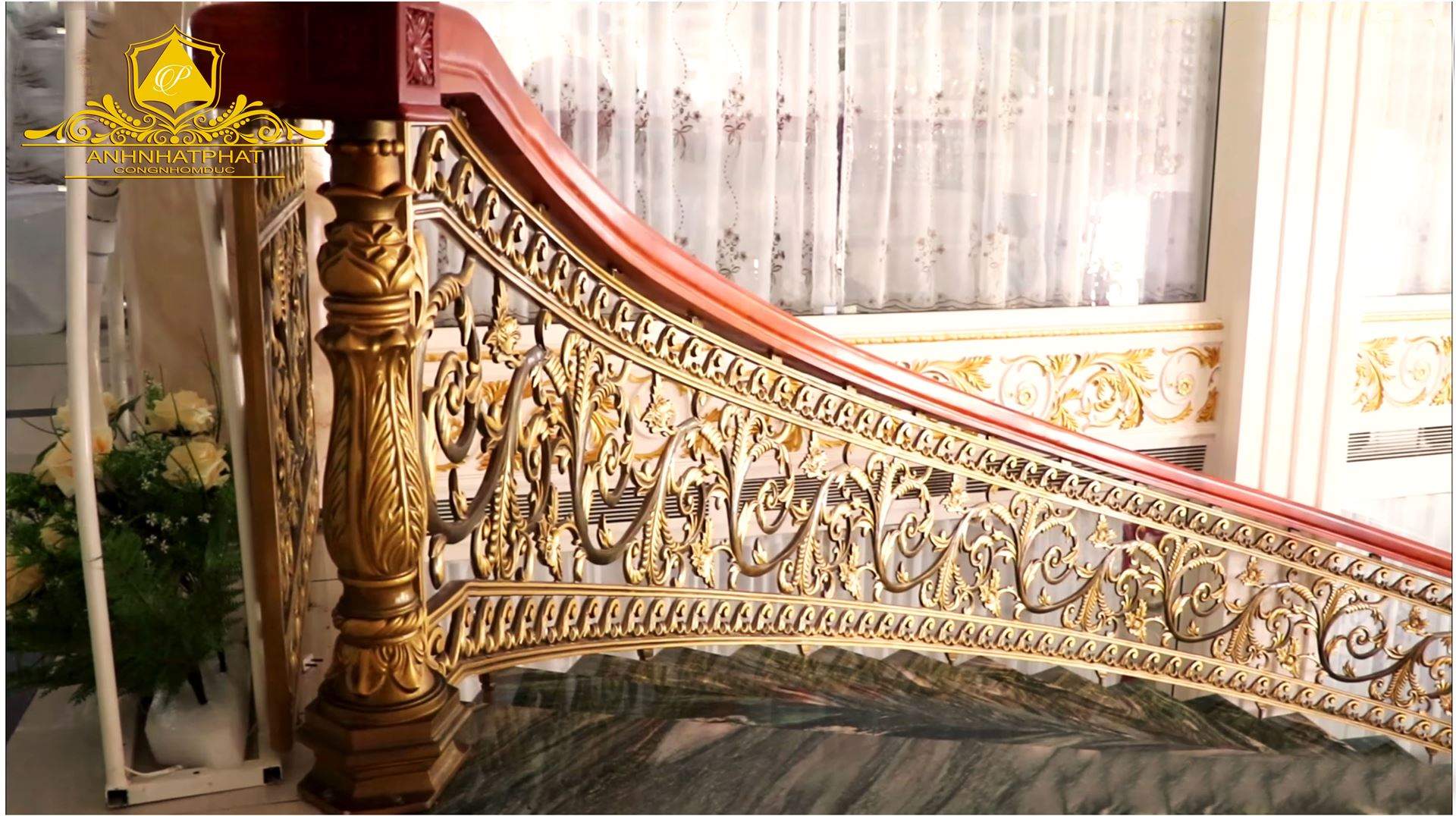 cầu thang nh&ocirc;m đ&uacute;c