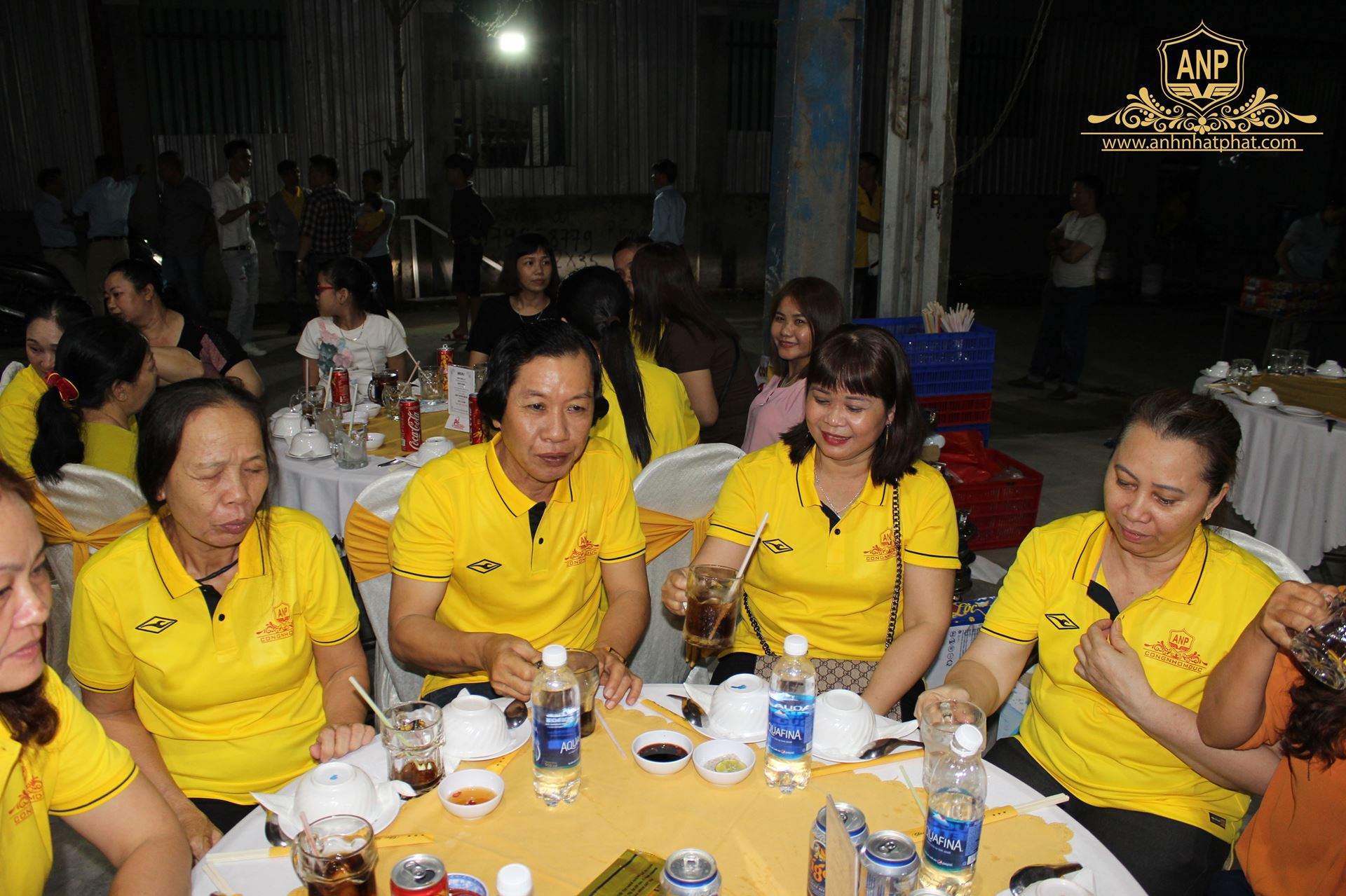 tất ni&ecirc;n nh&ocirc;m đ&uacute;c anh nhật ph&aacute;t