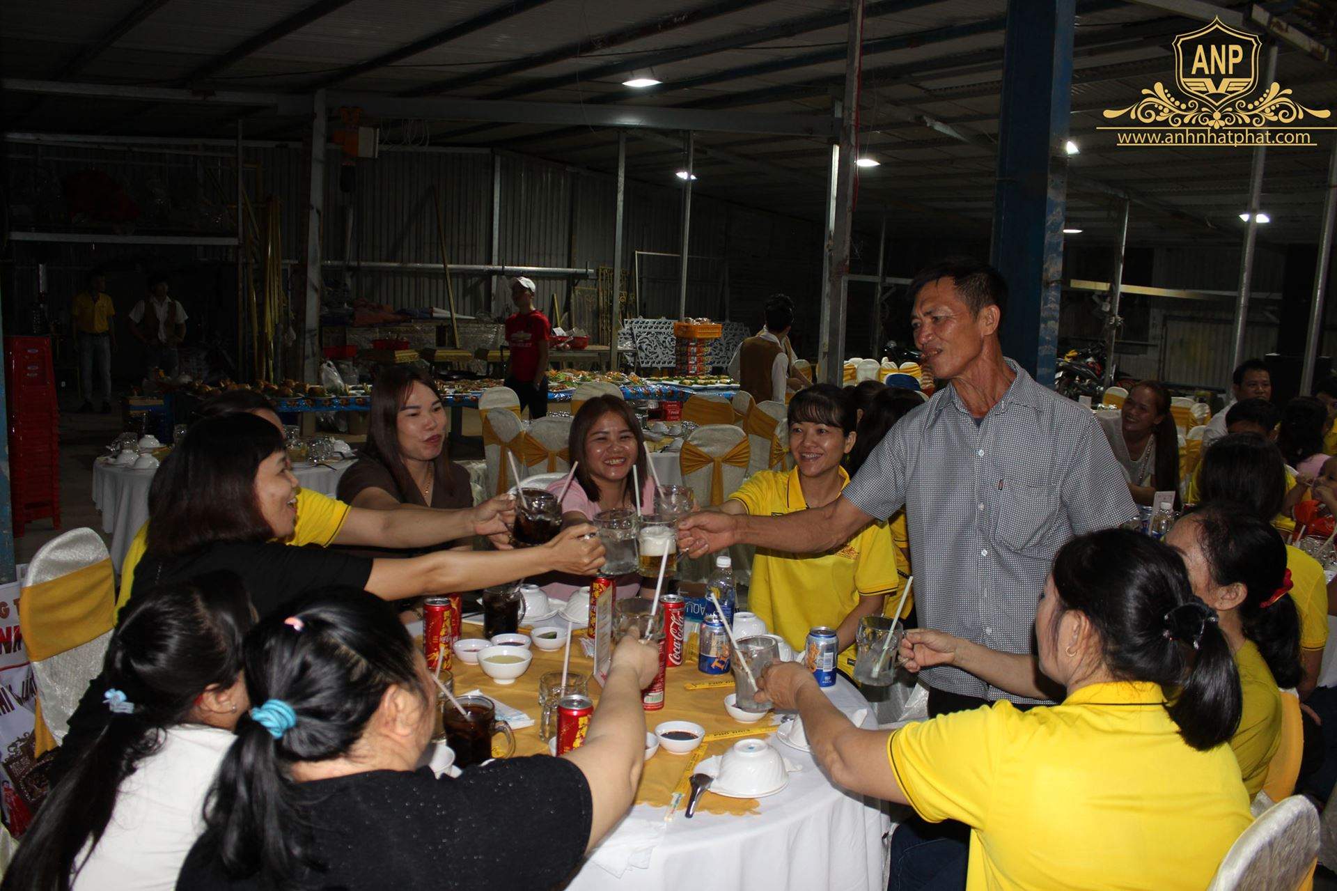 tất ni&ecirc;n nh&ocirc;m đ&uacute;c anh nhật ph&aacute;t