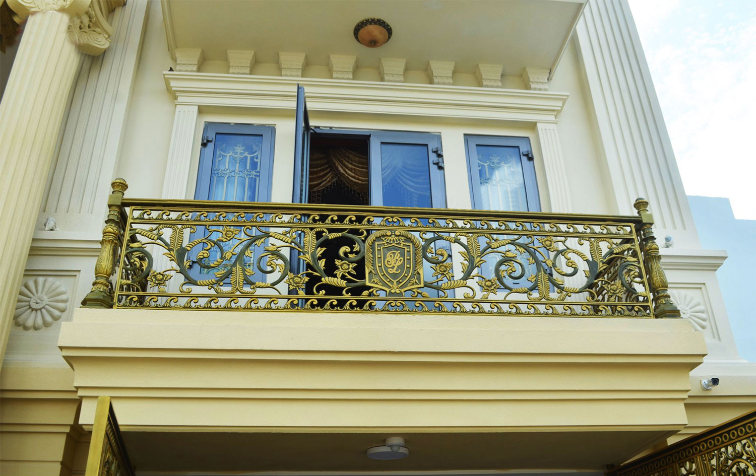 trụ ban c&ocirc;ng nh&ocirc;m đ&uacute;c