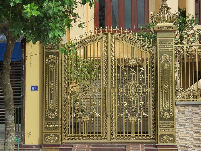b&aacute;o gi&aacute; cổng nh&ocirc;m đ&uacute;c