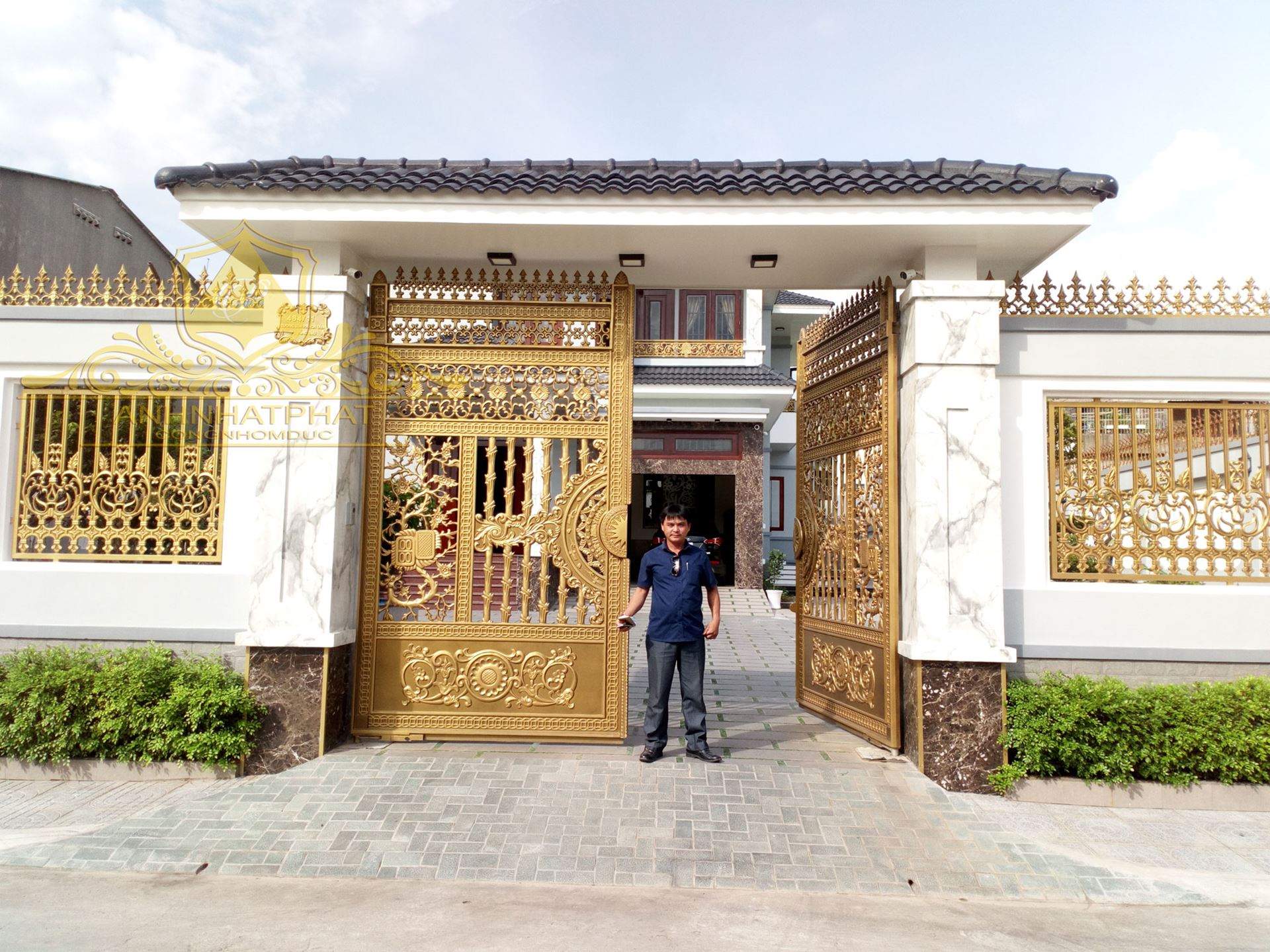 b&aacute;o gi&aacute; cổng nh&ocirc;m đ&uacute;c