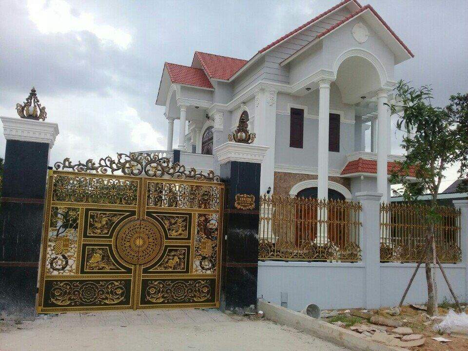 cổng nh&ocirc;m đ&uacute;c đẹp