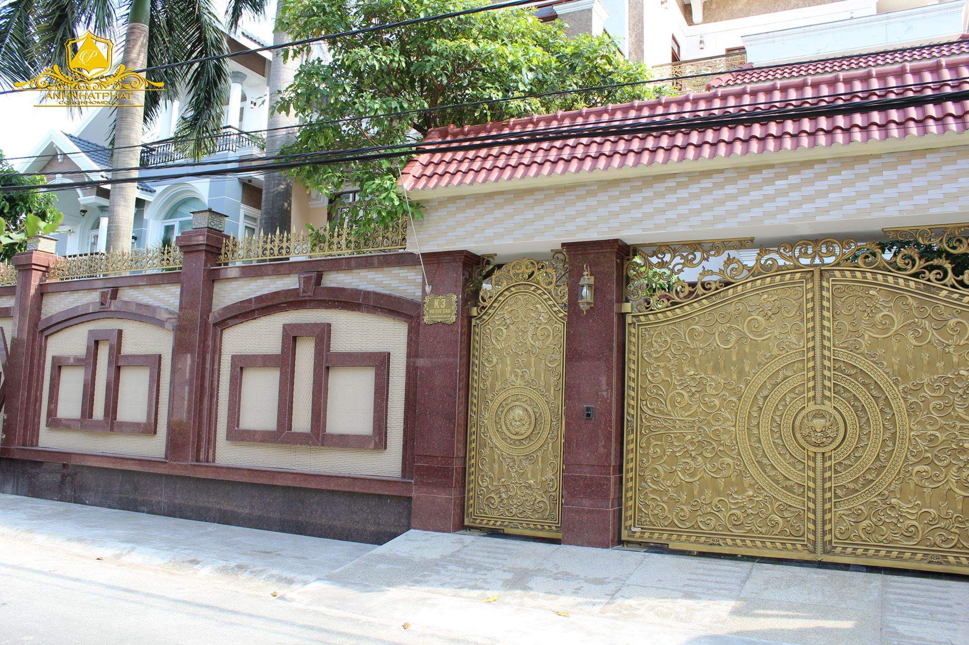 b&aacute;o gi&aacute; cổng nh&ocirc;m đ&uacute;c