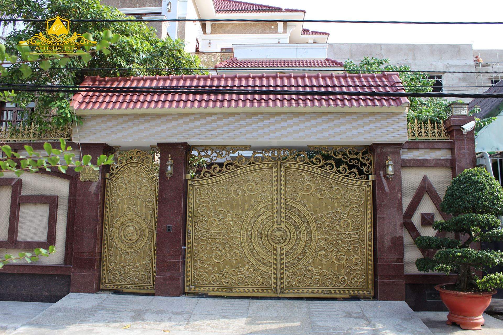 b&aacute;o gi&aacute; cổng nh&ocirc;m đ&uacute;c