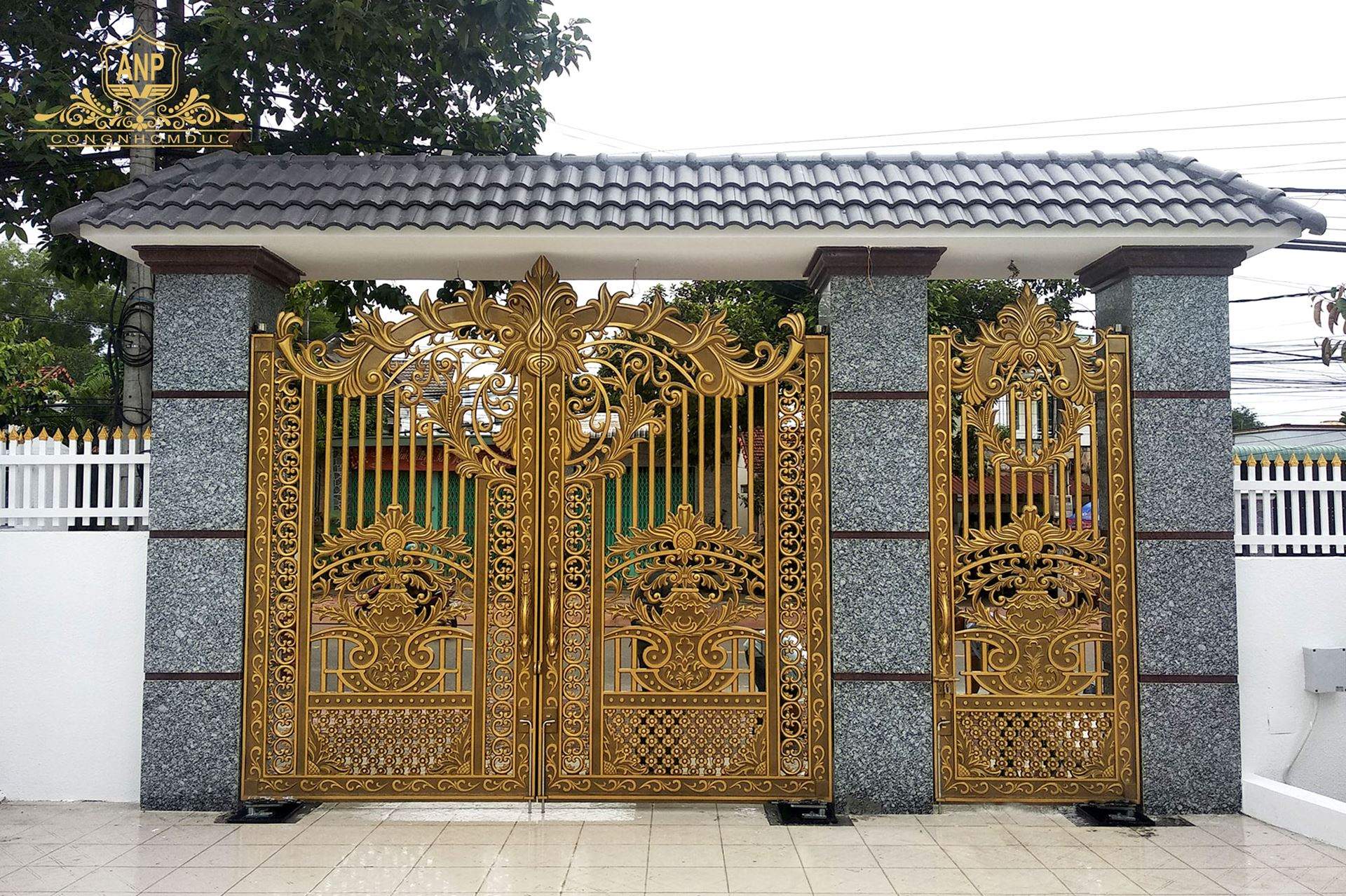 thị trường cổng nh&ocirc;m đ&uacute;c