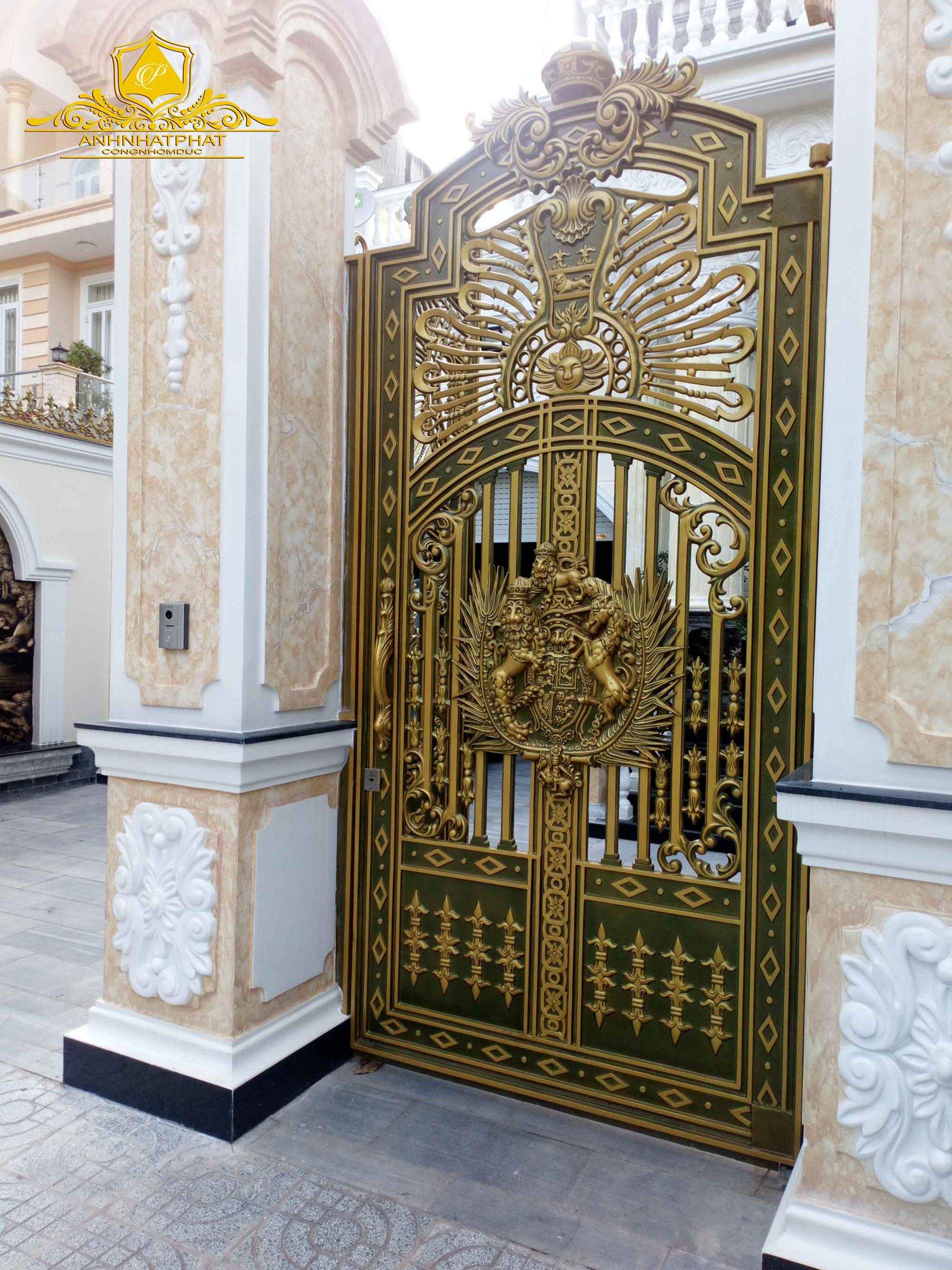 cổng nh&ocirc;m đ&uacute;c