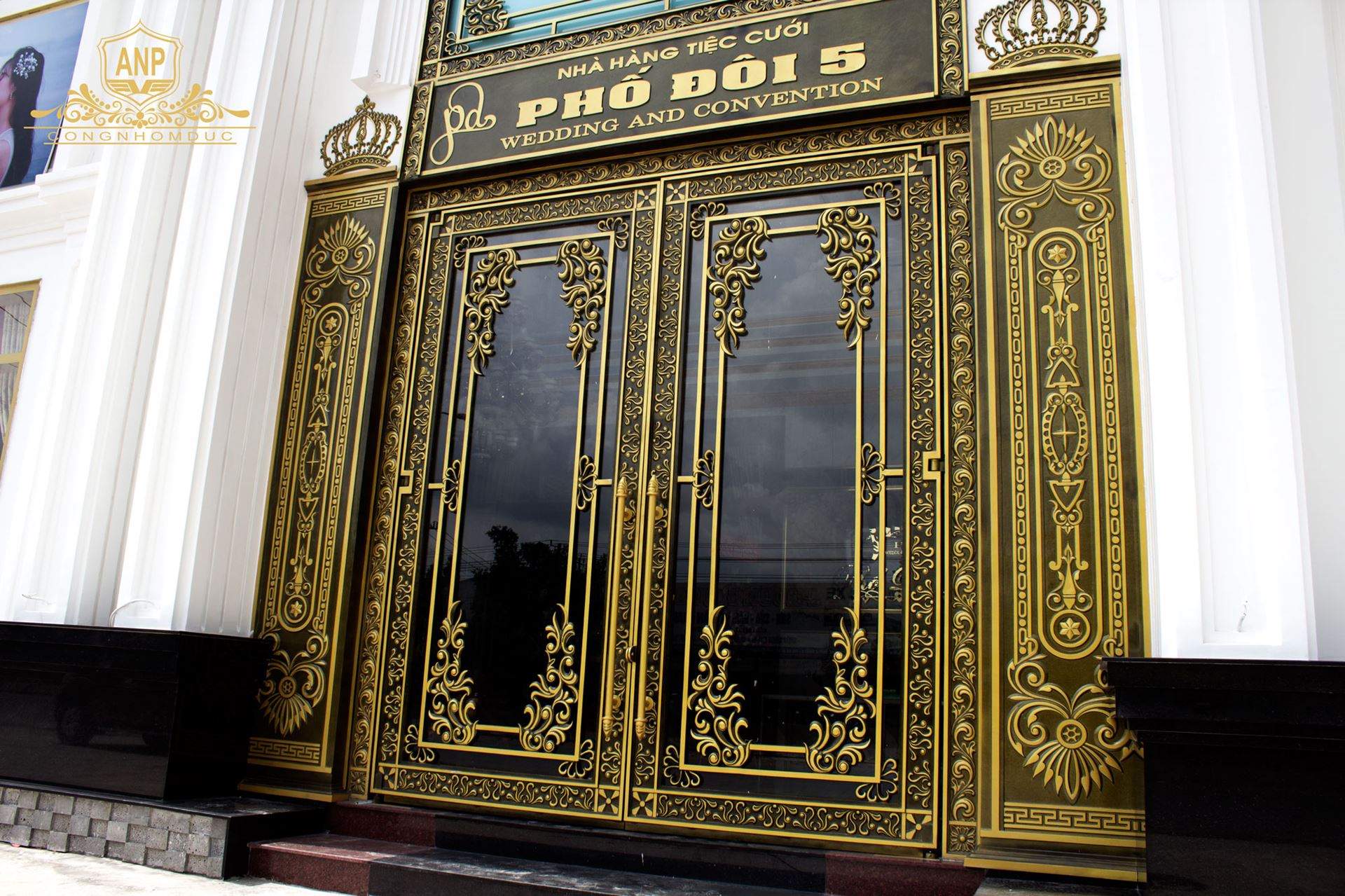 cửa nh&ocirc;m đ&uacute;c
