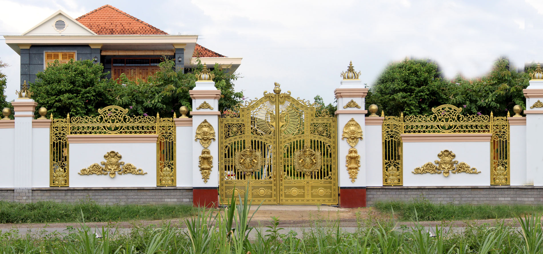 cổng nh&ocirc;m đ&uacute;c