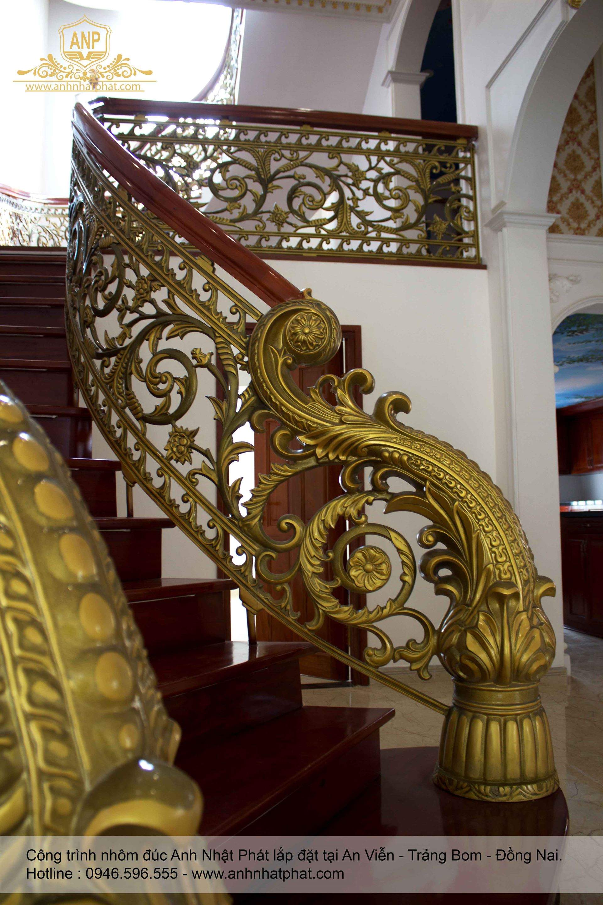 cầu thang nh&ocirc;m đ&uacute;c