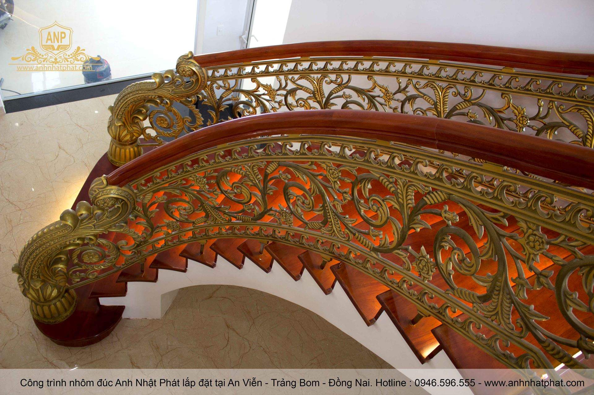 cầu thang nh&ocirc;m đ&uacute;c