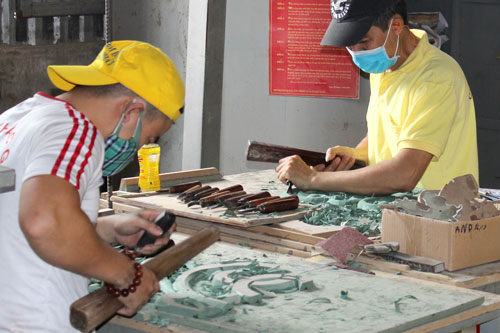 cổng nh&ocirc;m đ&uacute;c